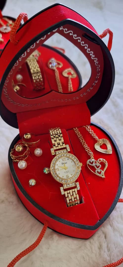 طقم نسائي أحمر | Coffret Femme Rouge